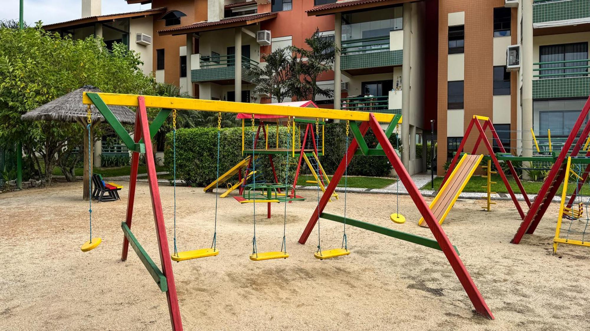 Apto Cond. Porto Ventura 3 Quartos Флорианополис Экстерьер фото