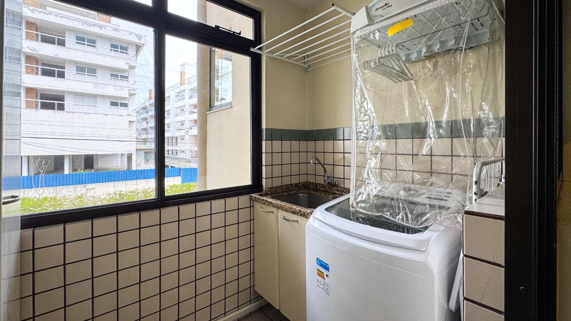 Apto Cond. Porto Ventura 3 Quartos Флорианополис Экстерьер фото