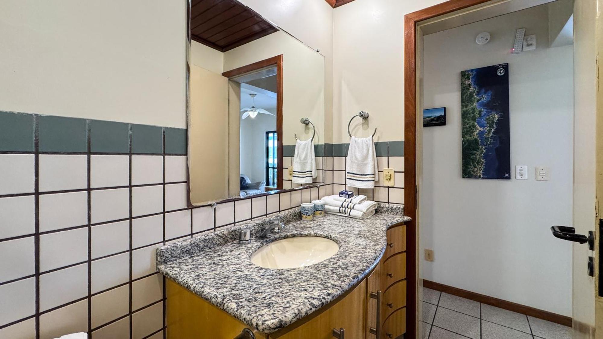 Apto Cond. Porto Ventura 3 Quartos Флорианополис Экстерьер фото